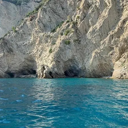 Apartment Appartamento Privato Luni Mare